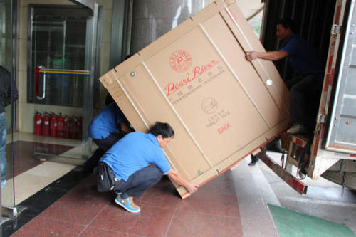 渝中钢琴贵重工艺品无忧运